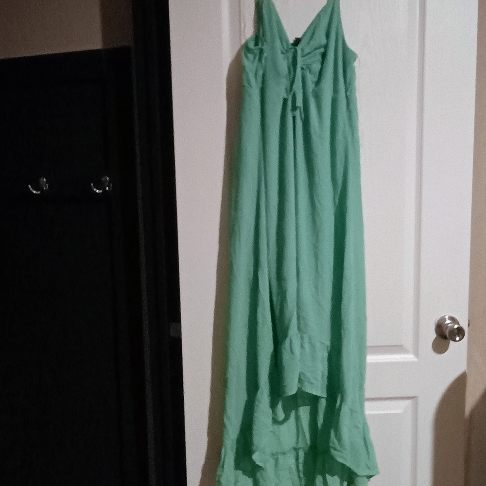 Elegant Green Sleeveless Dress